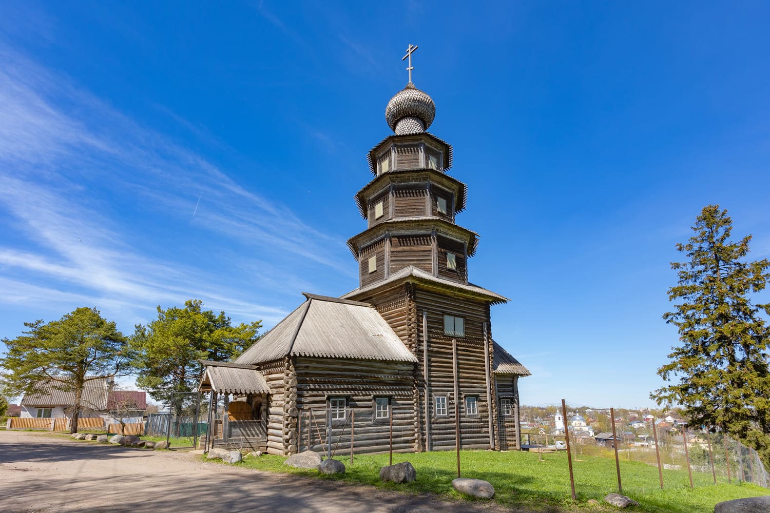 Тихвинская деревянная церковь XVII века
